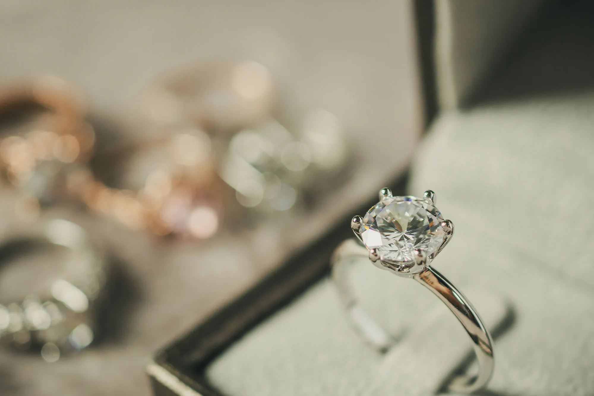 Vintage Estate Retro Antique  Engagement Rings  Chippers Jewelry Bonney Lake, WA