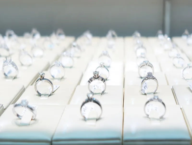 Read article: Erase allergies with hypoallergenic jewelry