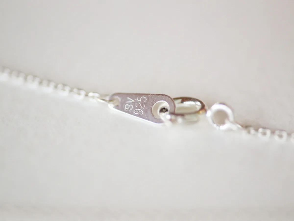 A Guide to Replacing Broken or Worn Necklace Clasps