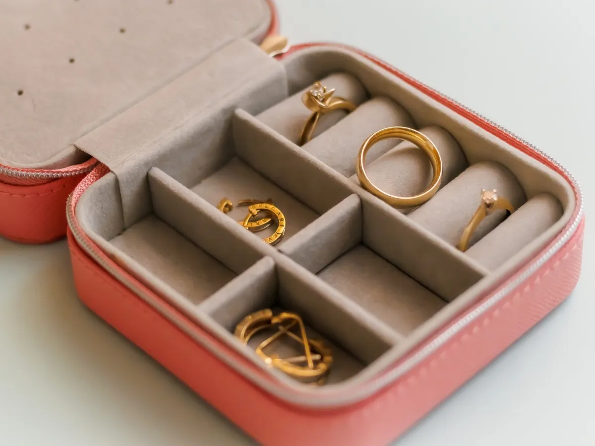 Hypoallergenic Bridal Jewelry: The Best Metal Options for Sensitive Brides