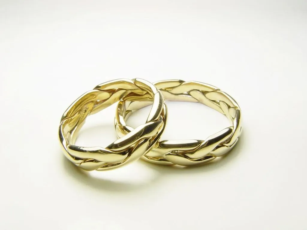 Matching Wedding Bands: Essential Choices for Couples