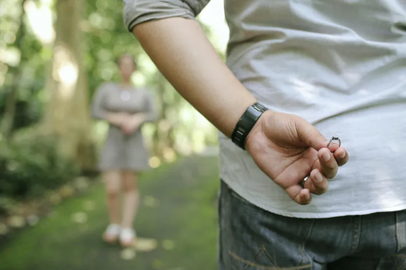 Read article: The Top Ten Ways to Propose &#8211; Van Adams Jewelers | Snellville, GA 