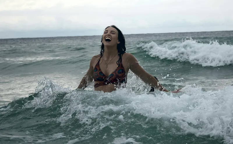 Read article: Can You Wear Jewelry in the Shower or While Swimming? | Van Adams Jewelers &#821