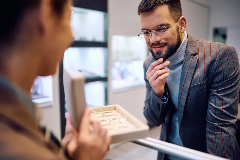 Read article: How to Shop for an Engagement Ring &#8211; A Complete Guide by Van Adams Jeweler