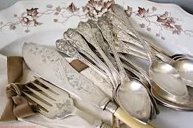 Learn about Sterling Silver Flatware Buying image