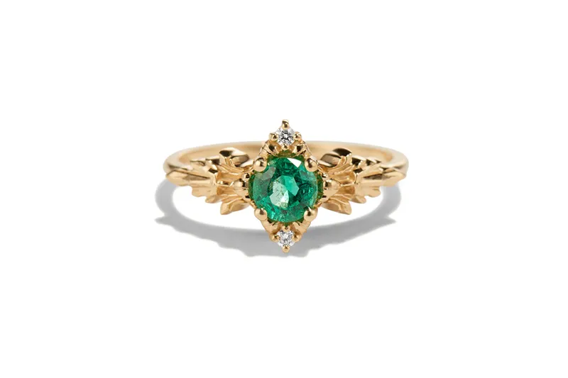 Read article: WHEN NERD CULTURE AND ENGAGEMENT RINGS COLLIDE