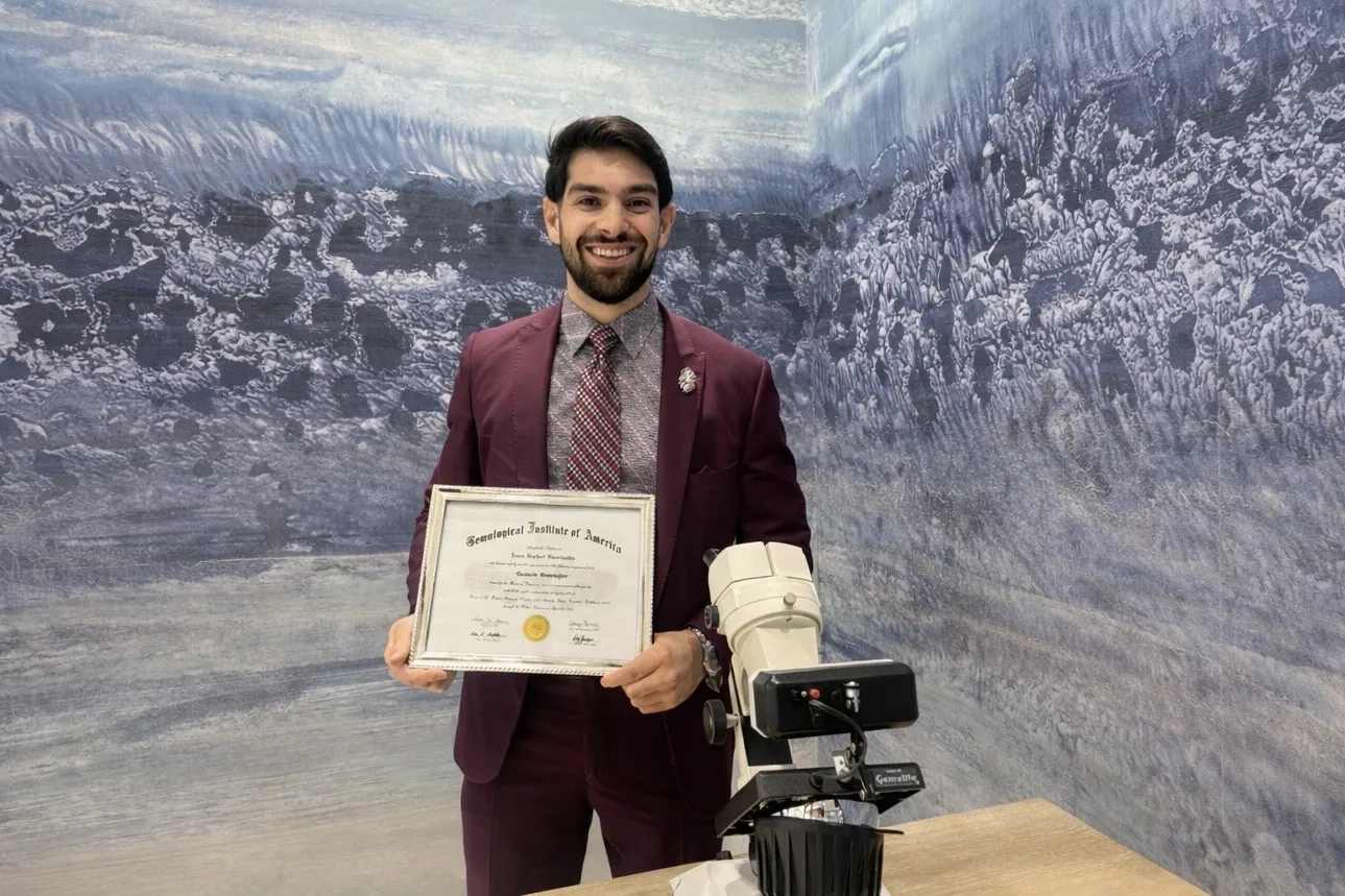 Jason Stavrianidis, GIA Graduate Gemologist, 2025 | Venus Jewelers, Somerset NJ