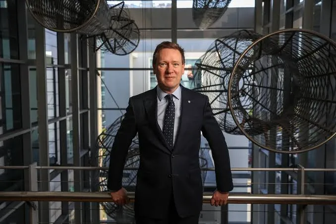 De Beers CEO Speaks on Tariffs, Global Trends & Virtus Collective Weighs In
