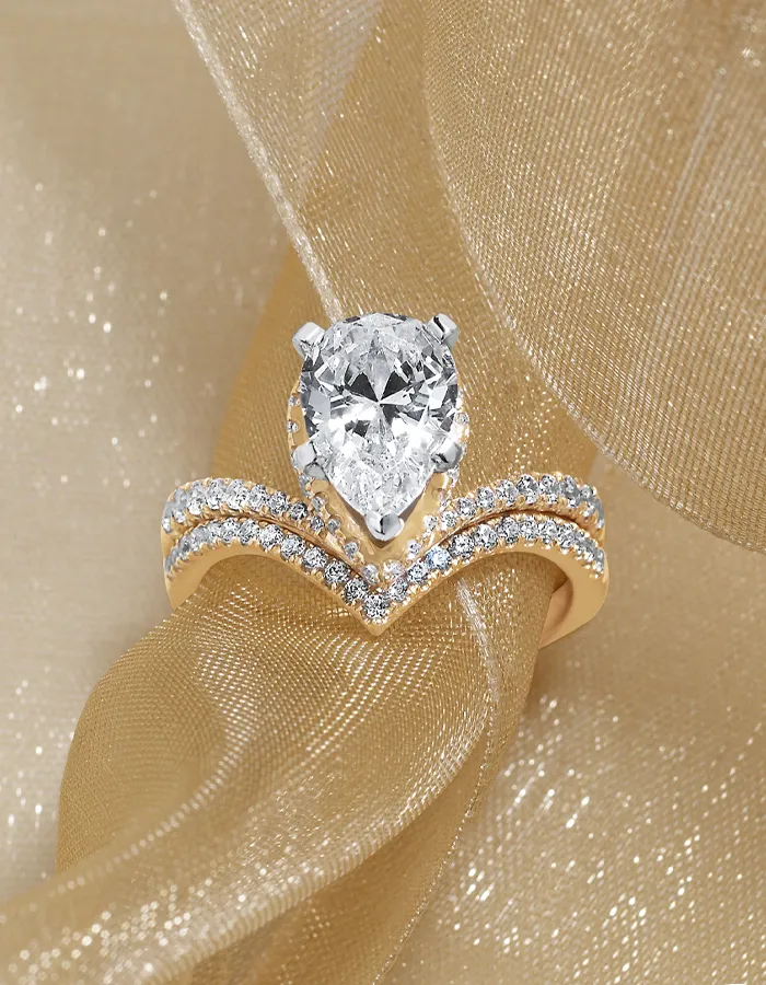 Diamond engagement ring and wedding band