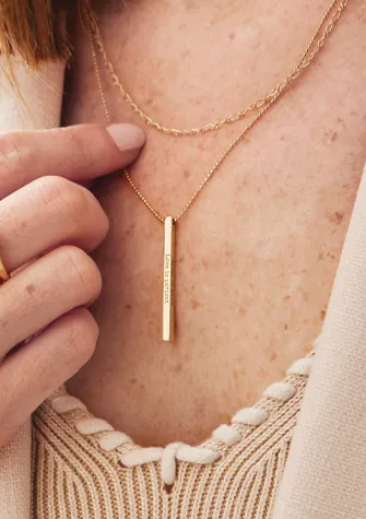 Gold bar pendant necklace