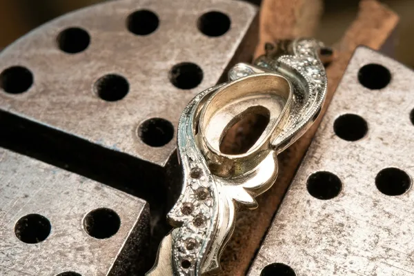 Learn about Tip & Prong Repair image
