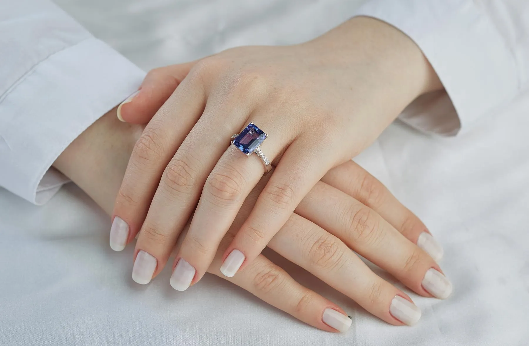 Choose a gemstone for your custom design jewelry at Grogan Jewelers By Lon in Huntsville, AL.