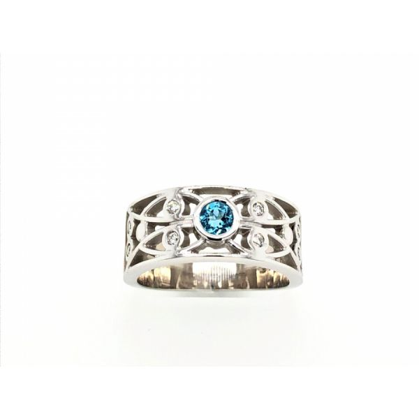 *STERLING SILVER BLUE TOPAZ RING The Hunt House Fine and Custom Jewellery Huntsville, ON